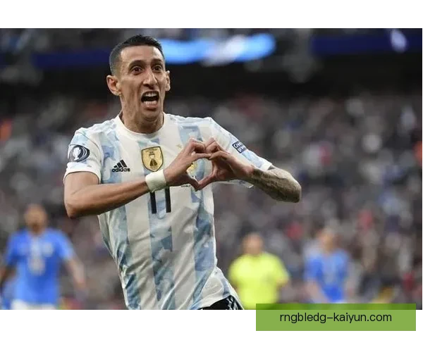 迪马利亚迎来新赛季，灵活边锋的技术与经验将在比赛中发挥关键作用